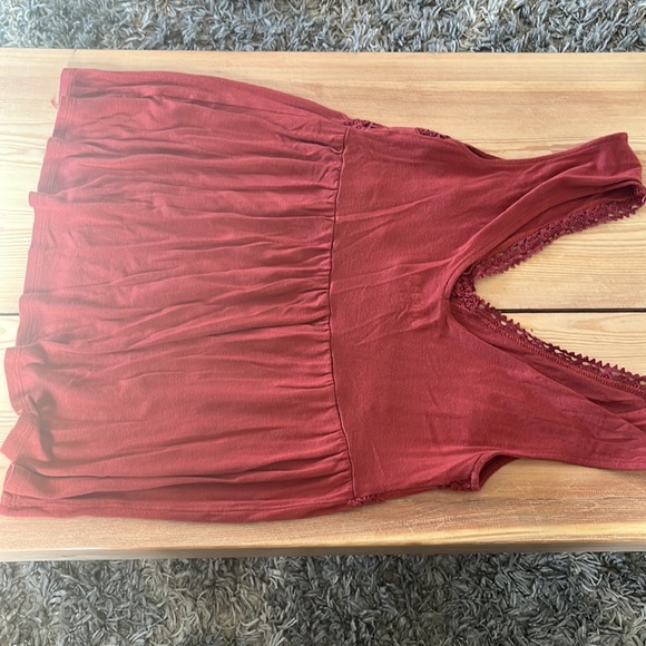 Burnt orange tank - Picture 2 of 2